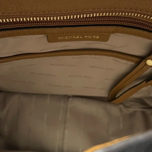 Michael Kors Purse - Picture 7 of 8